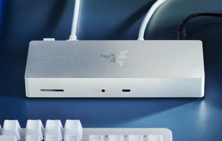 Razer Thunderbolt 4 Dock Mercury Edition (Image source: Razer)