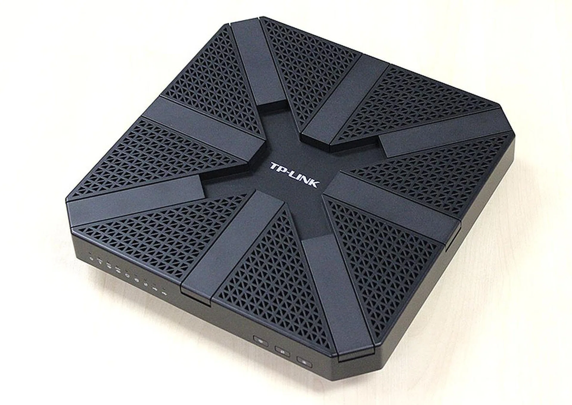 The TP-Link Talon AD7200 looks like a larger version of the older Archer C3200 router.