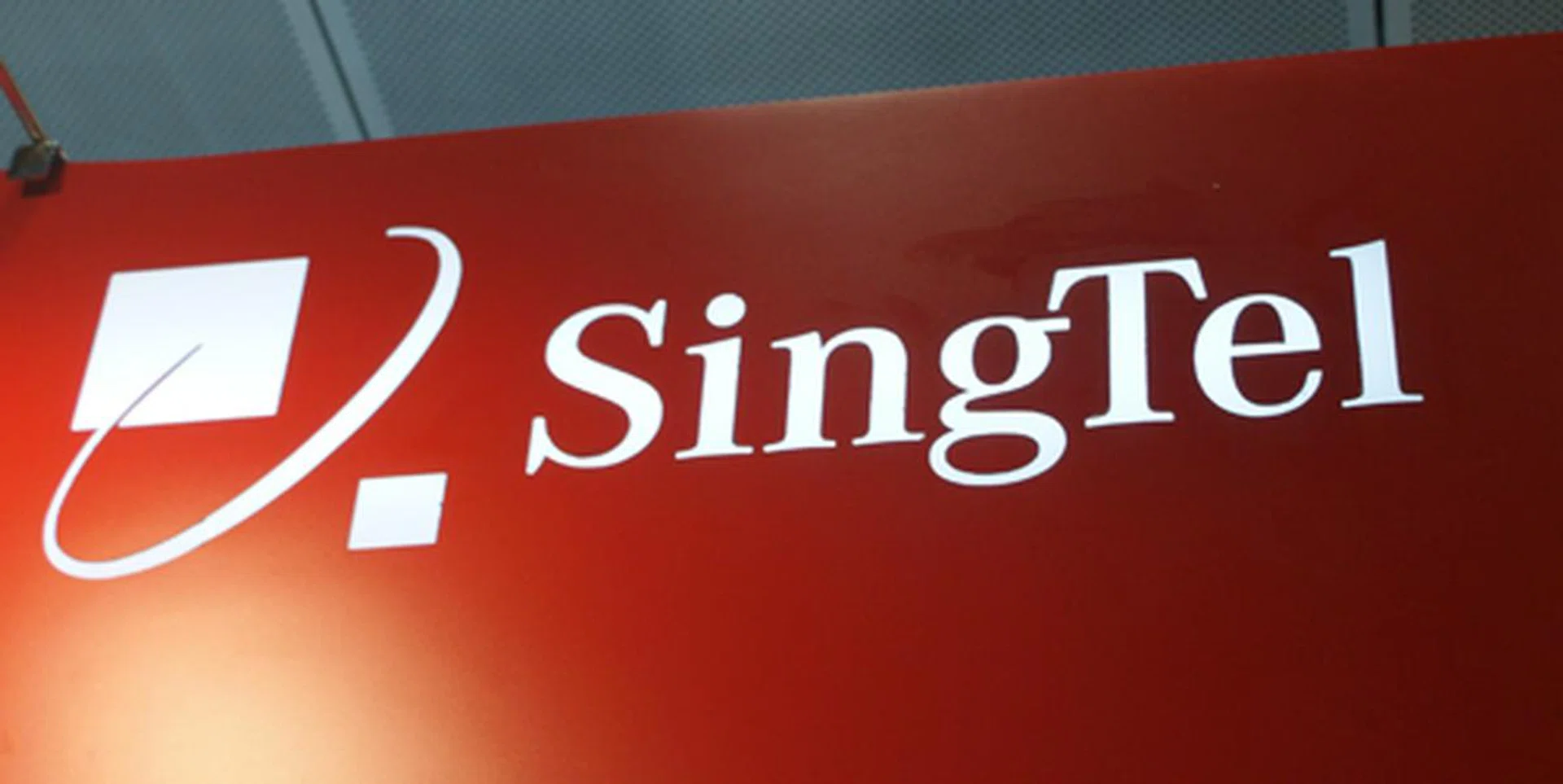 Head down to Singtel for deals on mobile and broadband plans.