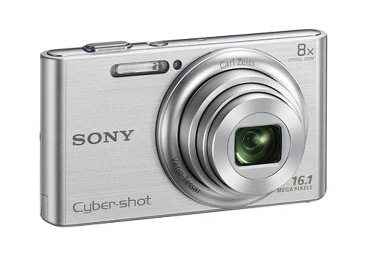 Cyber-shot W730 – 16.1 effective megapixels Super HAD CCD sensor, 8x optical zoom Carl Zeiss Vario-Tessar lens, Optical SteadyShot, HD video, Intelligent Auto, Beauty Effect, Advanced Flash.