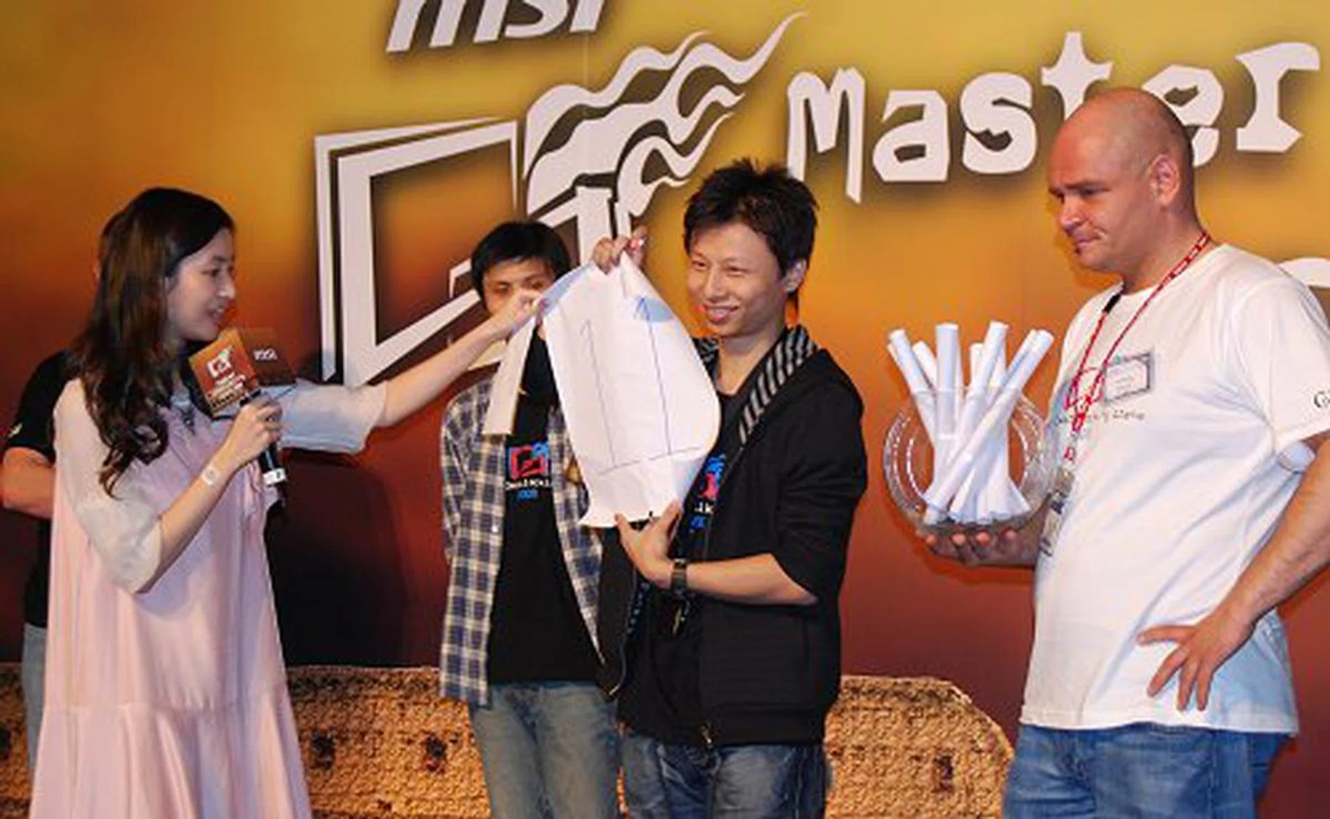  To ensure that the critical hardware (motherboard and graphics card) for the teams are randomly assigned, the contestants have to draw lots to determine which set they receive.  