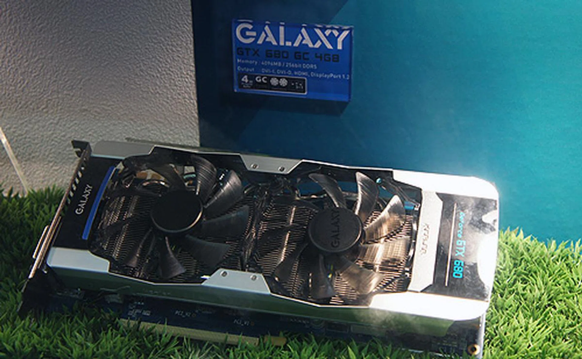 One of the many customized GeForce GTX 680 cards on the show floor was Galaxy's GeForce GTX 680 GV version. The card comes with a dual-fan custom cooler, higher clock speeds and a whopping 4GB framebuffer.