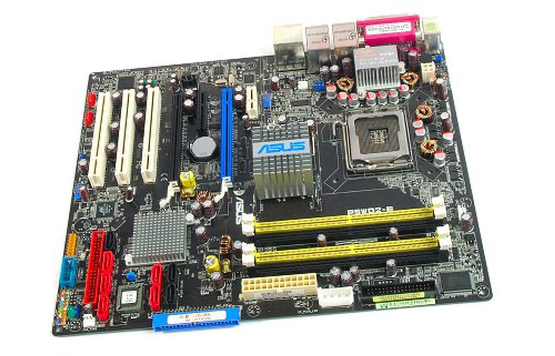 The P5WD2-E Premium is designed for those who are willing to invest in the best.