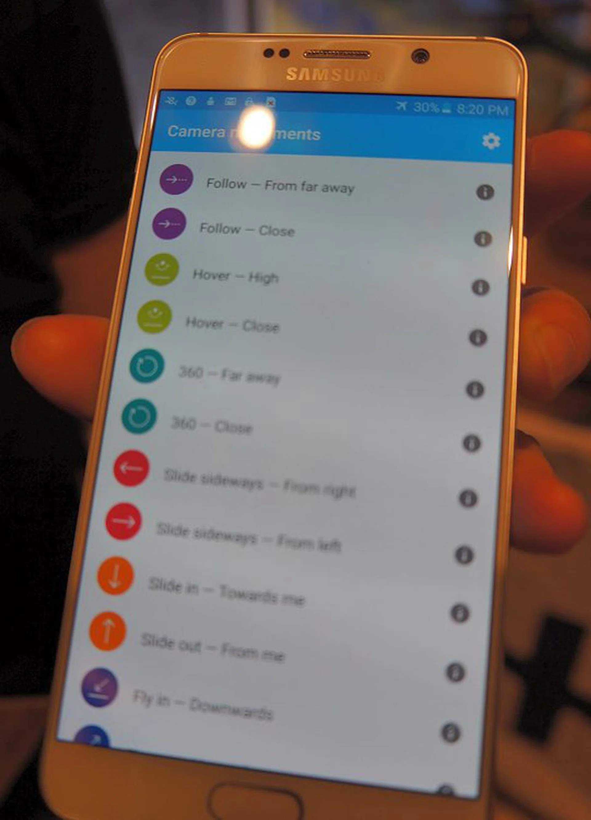 Just select the preferred camera movement...