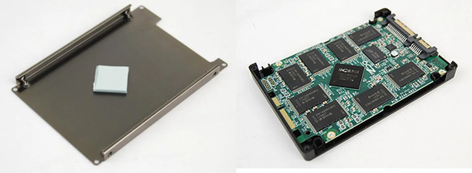 Peeling the drive open reveals the Indilinx Everest 2 controller and NAND chips. The thermal pads on the housing reveals that the housing also doubles as a heatsink for the controller.