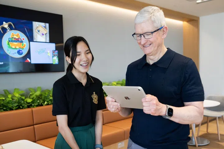 Giving Tongyu's rhythm game, Tambourine Story, a spin. (Image source: Apple)