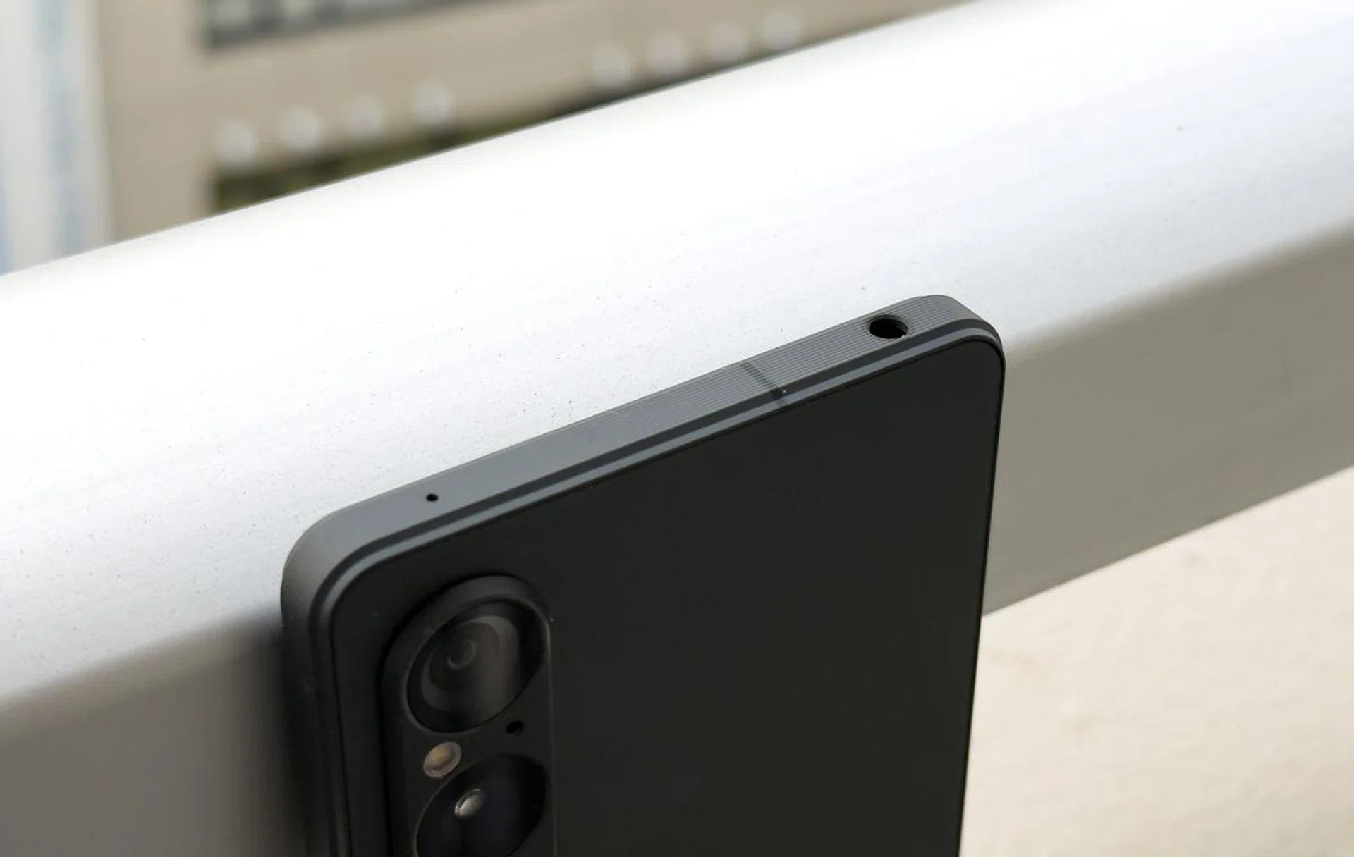 3.5mm headphone port. Photo: HWZ.