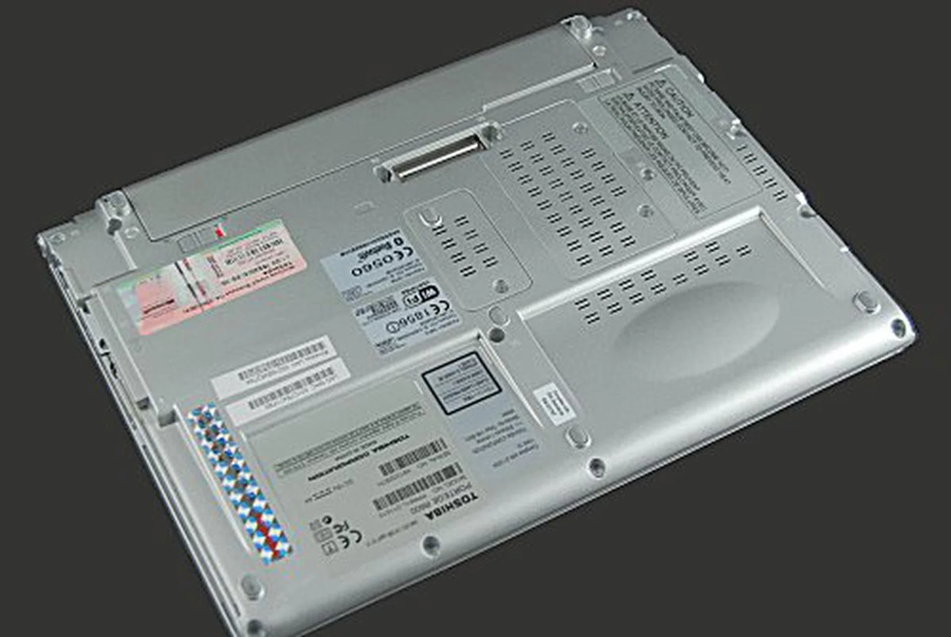 Toshiba Portege R600: Defying Gravity | HardwareZone Singapore