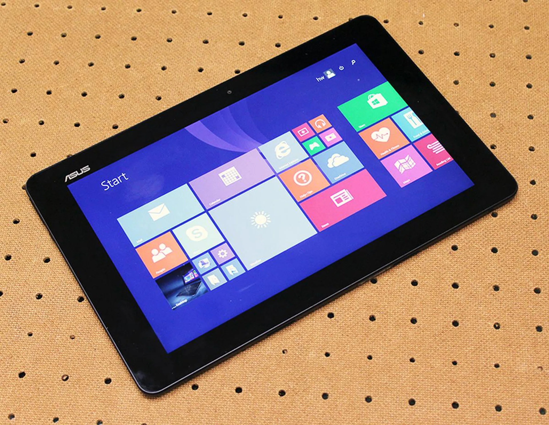 The Transformer Book T100 Chi's tablet display feels just like a regular tablet. It's incredibly thin and light.