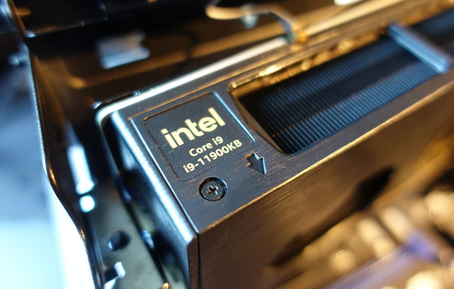 An Intel Core i9-11900KB CPU powers the machine. Unlike the i9-11900K, 
it is based on the 10nm node process and Tiger Lake architecture.