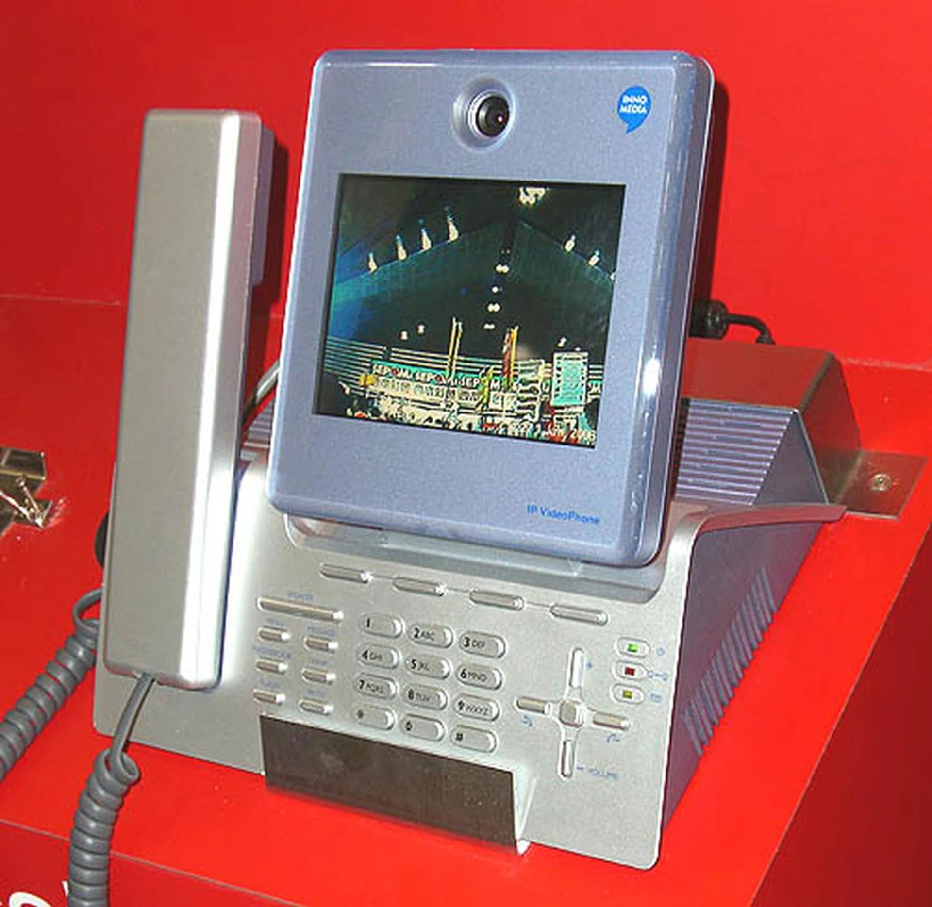 It's not all wheeling and dealing at Singtel's booth. This is a demonstration of a future video phone using VoIP technology. Aren't we already supposed to have gotten such gadgets by the year 2000?