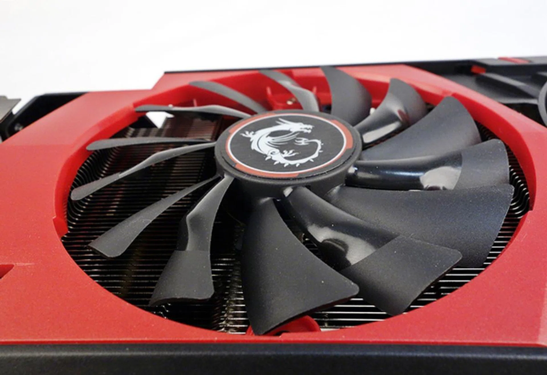 The new Torx 100mm cooling fan of the MSI GTX 980 4G.