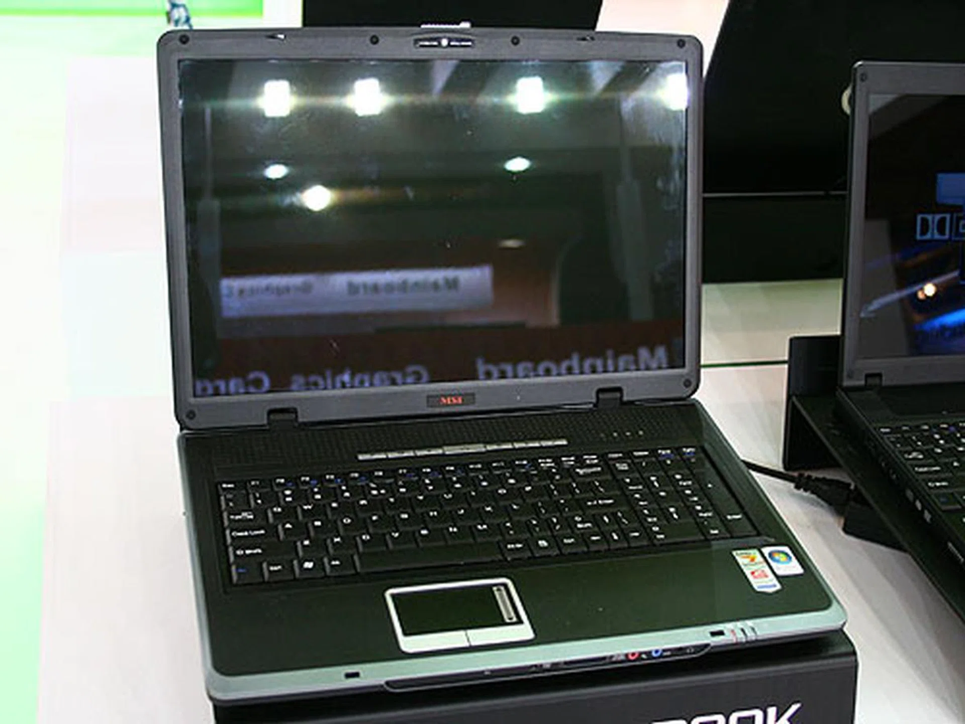  This full sized 17-inch wide screen notebook features AMD's Turion 64 X2 dual-core processor and integrated Radeon Xpress 1270 graphics. The notebook also comes with an HDMI output jack, 1.3Mpixel embedded webcam and an optional TV tuner.  