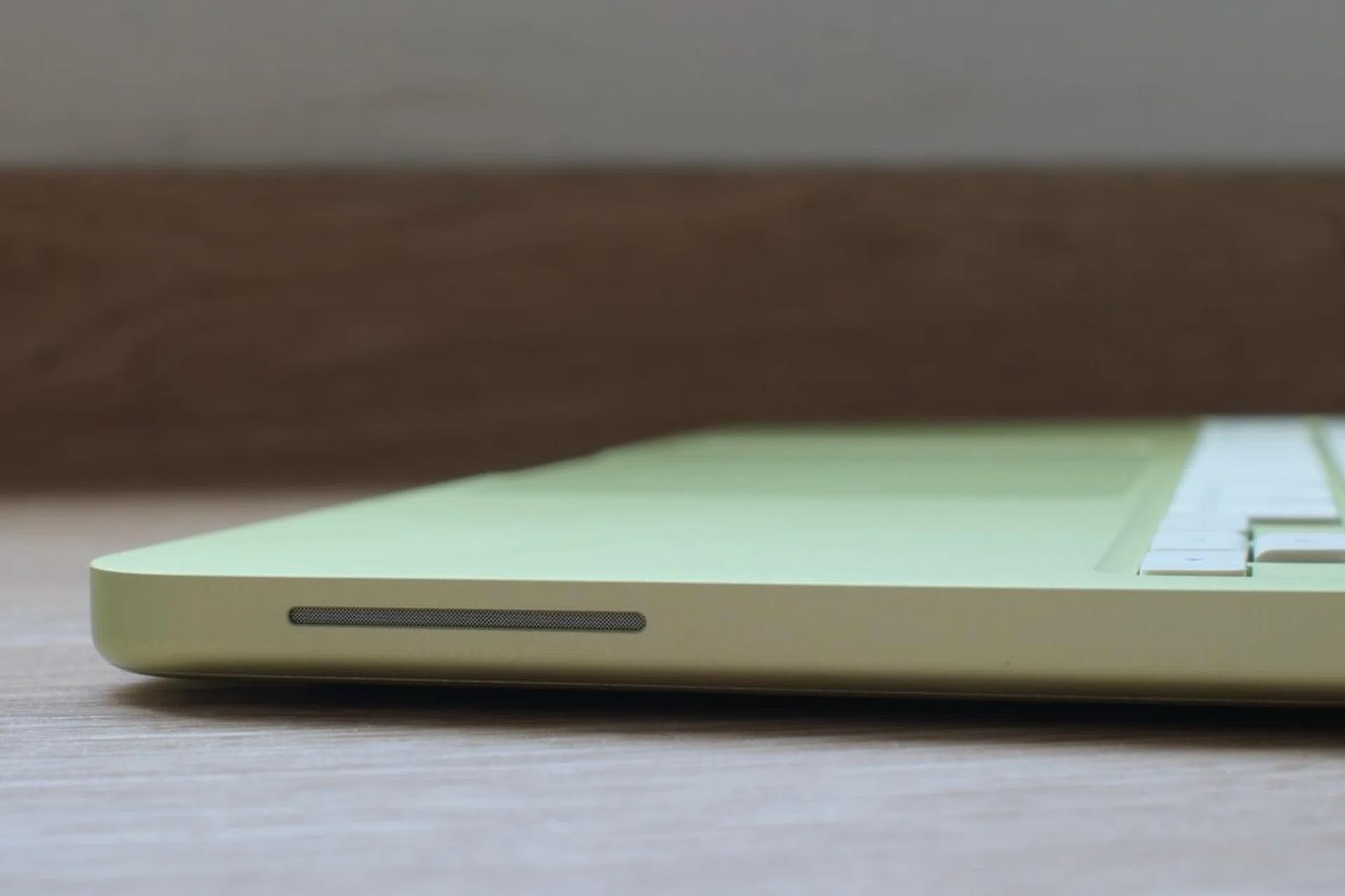 MacBook Neo speakers