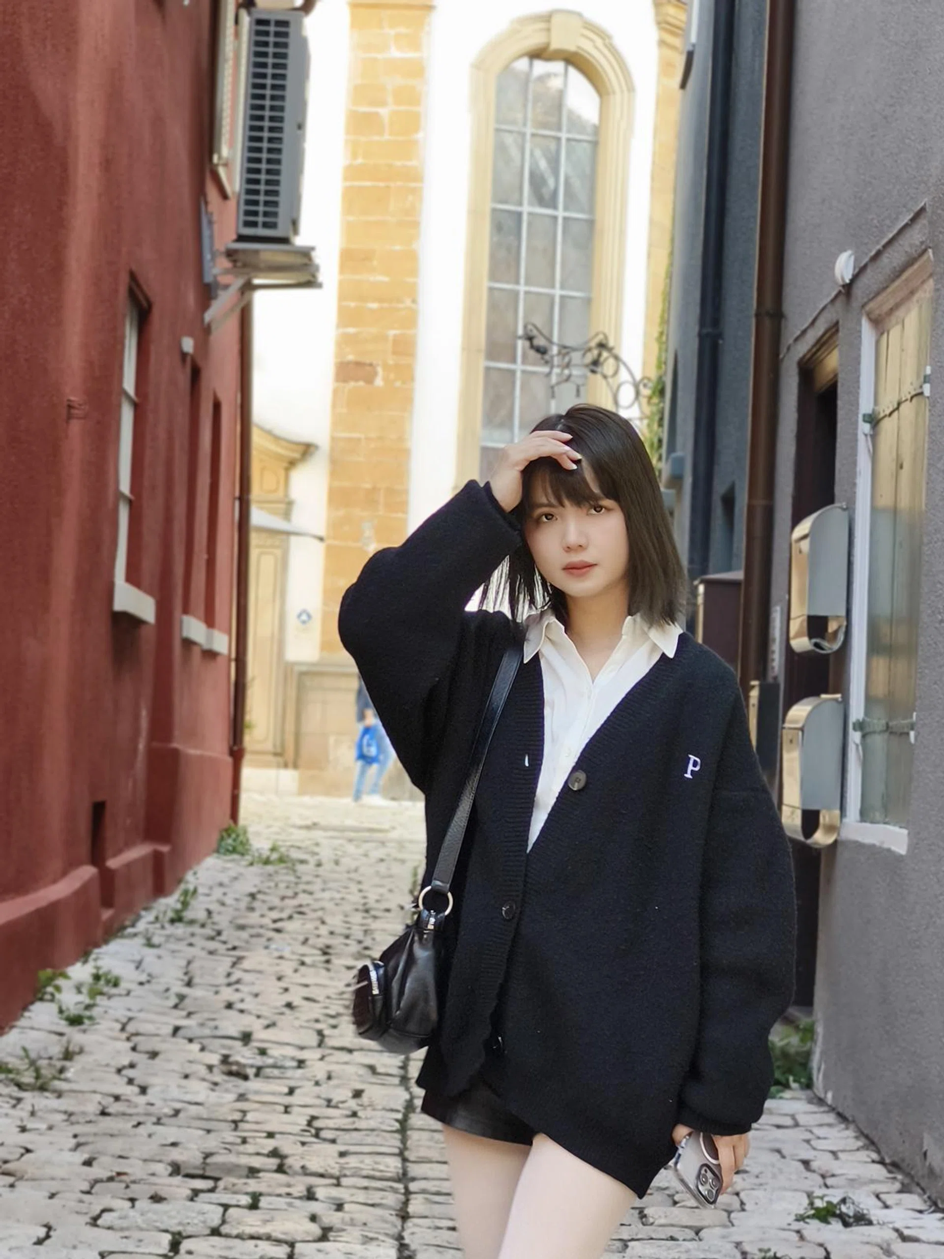 85mm, portrait mode, automatic settings. Photo: HWZ.