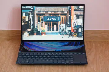 The ZenBook Duo UX482 is ASUS' second-generation ultraportable notebook with dual displays.