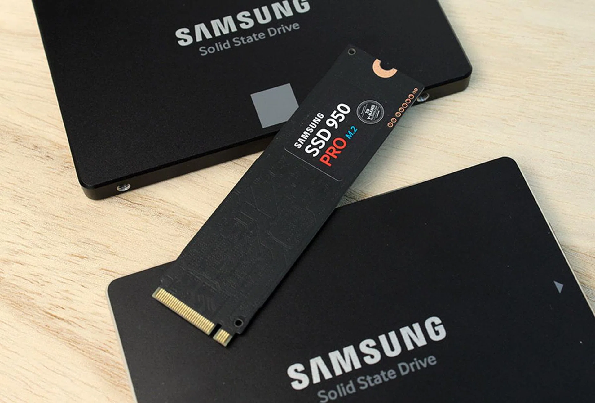 We are going to find out what the Samsung SSD 950 Pro's full potential is by testing it over PCIe 3.0 x4.