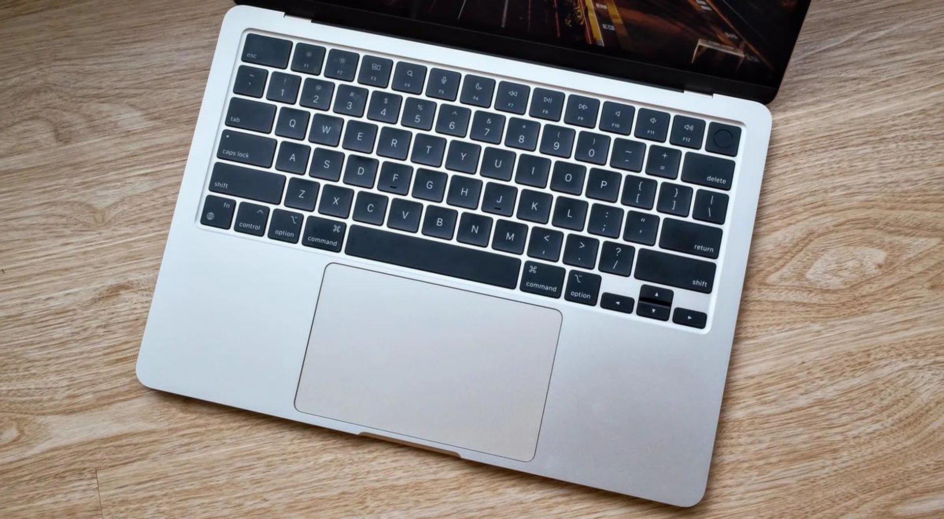 The keyboard and trackpad are both excellent to use.