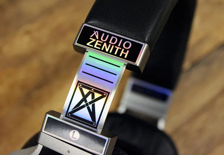 Stickers on the side identify the headphones as a pair of Audio Zenith PMx2.
