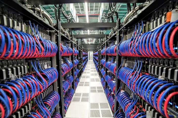 Frontier's network of water-cooling tubes. (Image source: Oak Ridge National Laboratory / HPE)