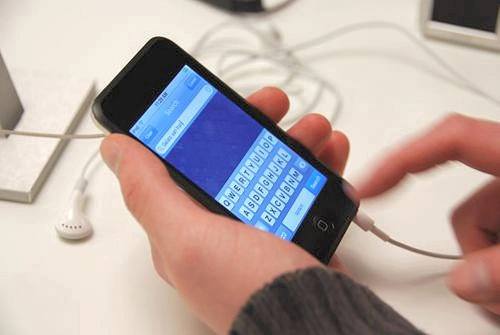 Searching for a location. Type a point A and point B location specific to your needs and you should be able to see a direction indicator on your map.