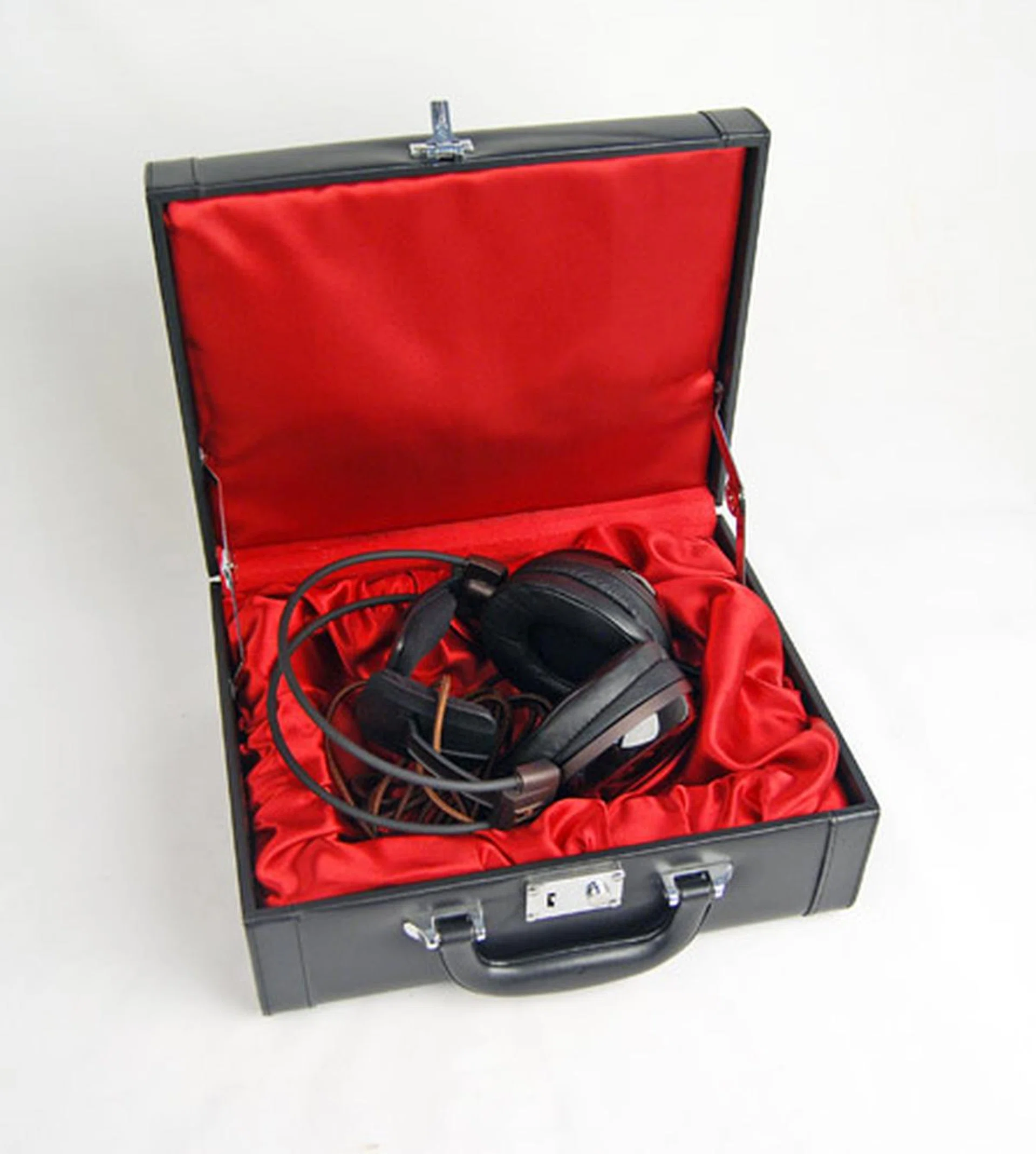 So the ATH-W3000ANV looks great. But does it merit its high price?