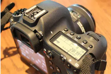 There are some handy shortcut buttons found on top of the camera that let you access certain settings like the ISO settings or drive modes. These save you the trip down the menus.