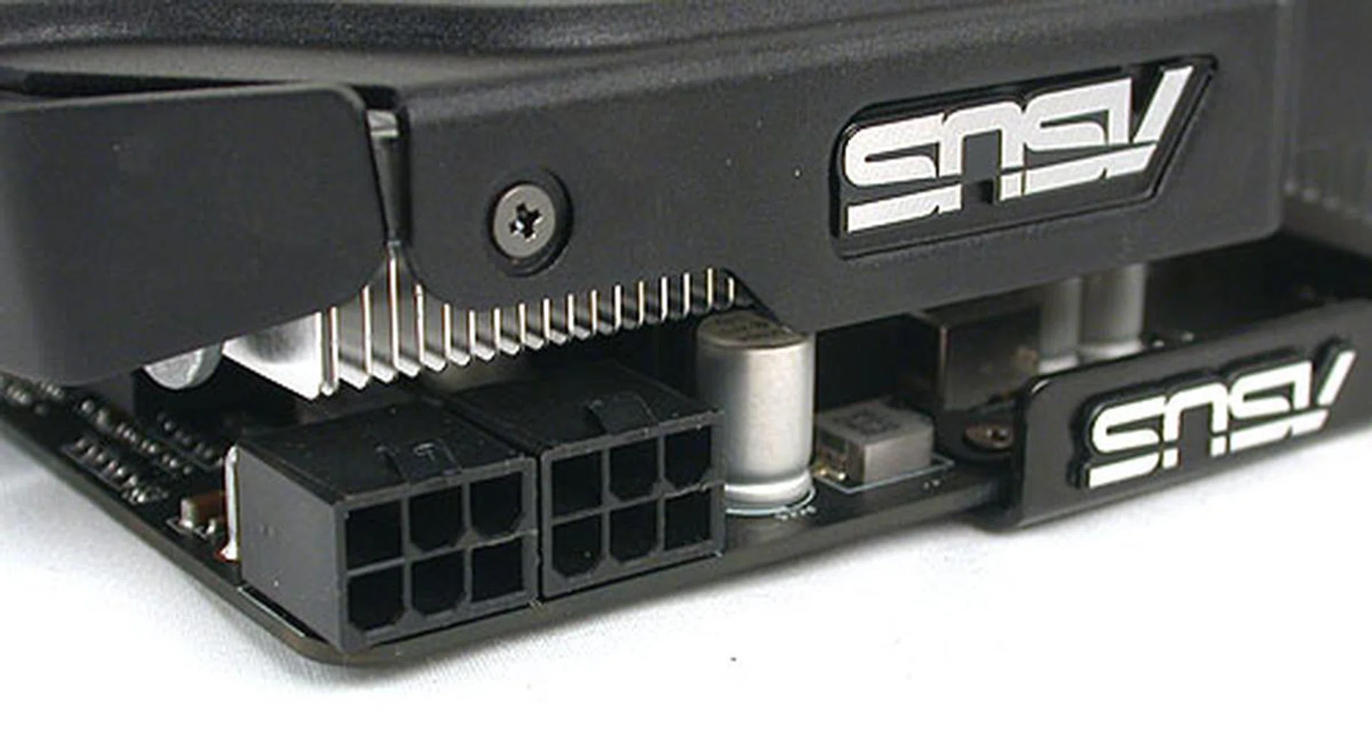 Thankfully, the power connectors on this card are such that you connect them from the top, and not aligned at the extreme end of the card.