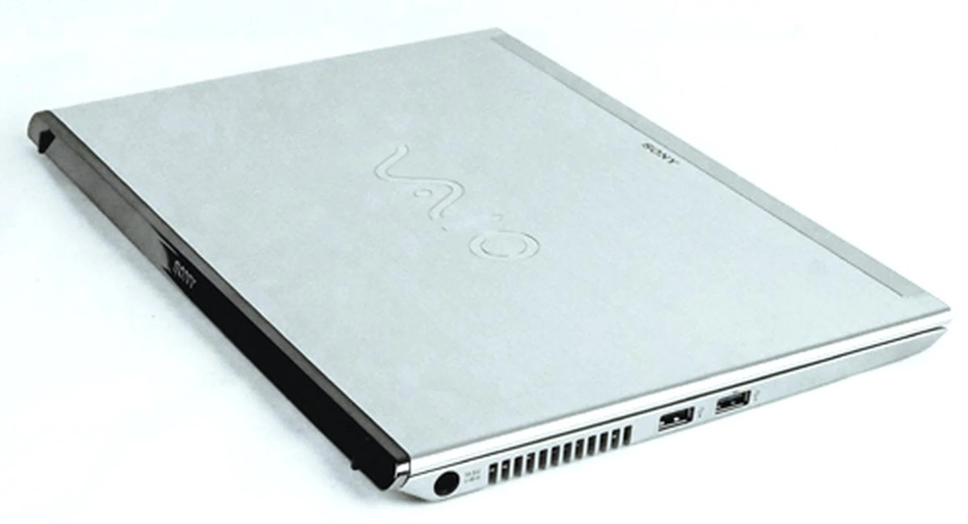 The Vaio T doesn't really conform to what you'd expect from the standards set by Ultrabooks in terms of slimness and weight, but it does deliver in terms of value and the hardware components found in Ultrabooks. 