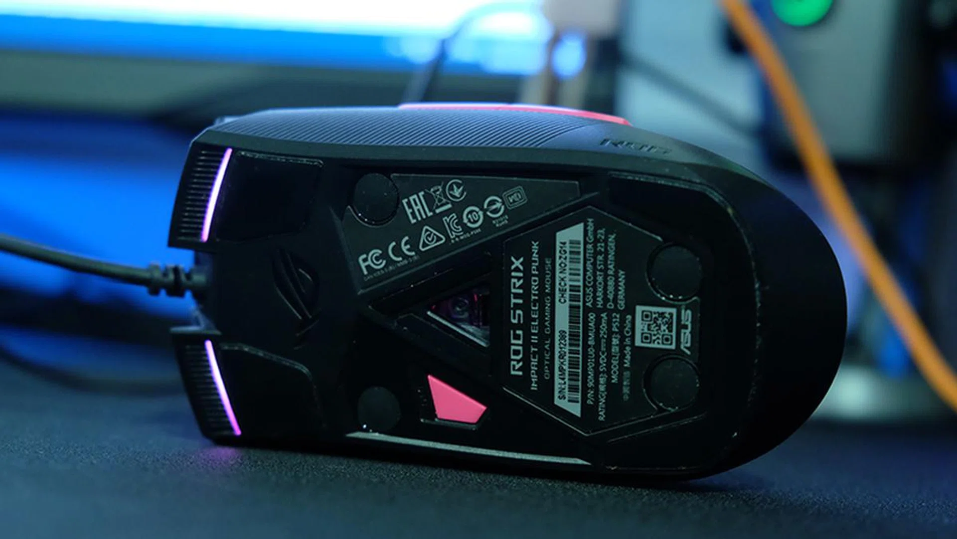 ASUS ROG Strix Impact II Electro Punk