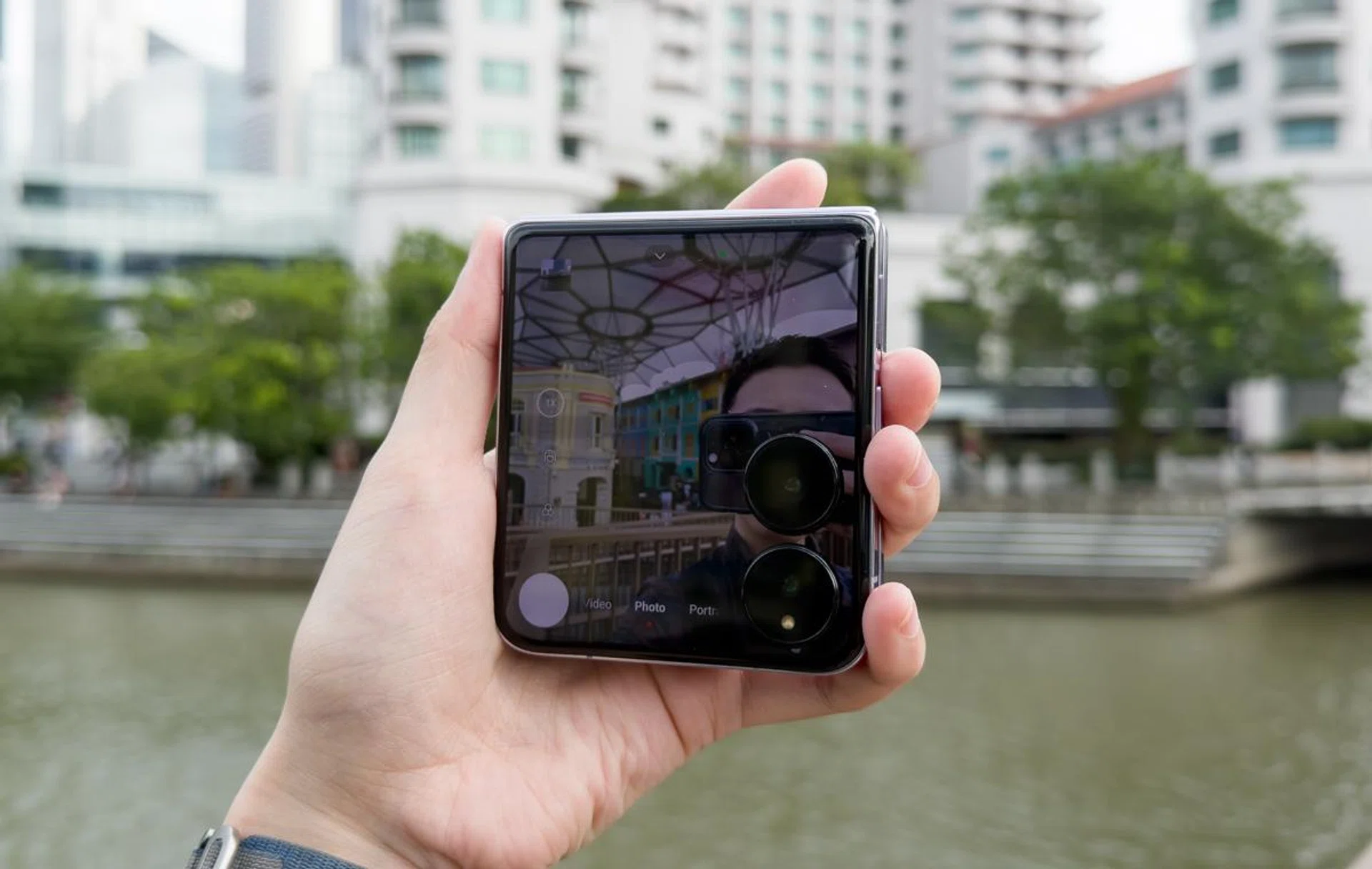 Outer screen. Photo: HWZ.