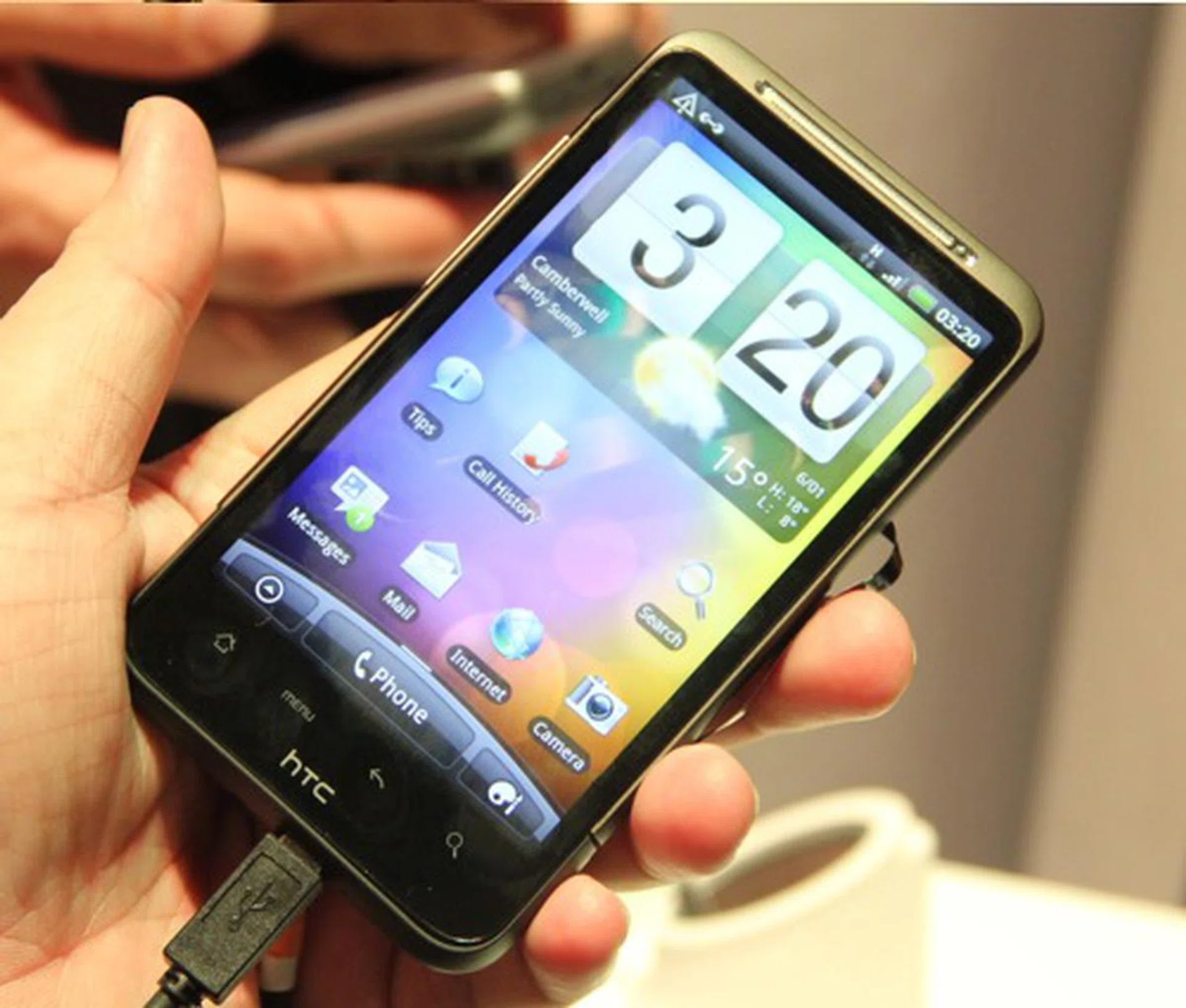 The HTC Desire HD features a swanky 4.3-inch SLCD screen.