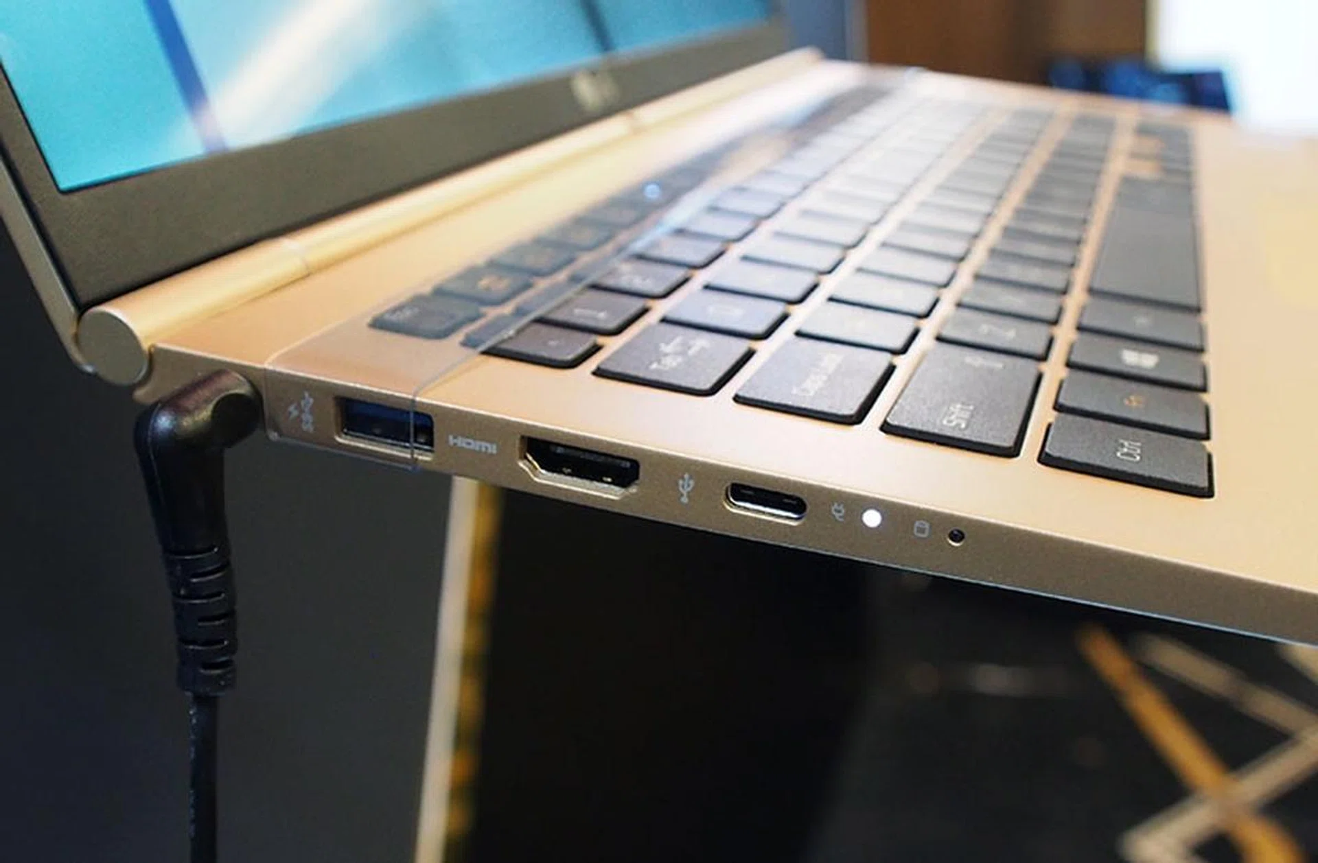 On the left of the LG Gram, users will find a USB Type-C port, a full-sized HDMI port, and a USB 3.0 port.