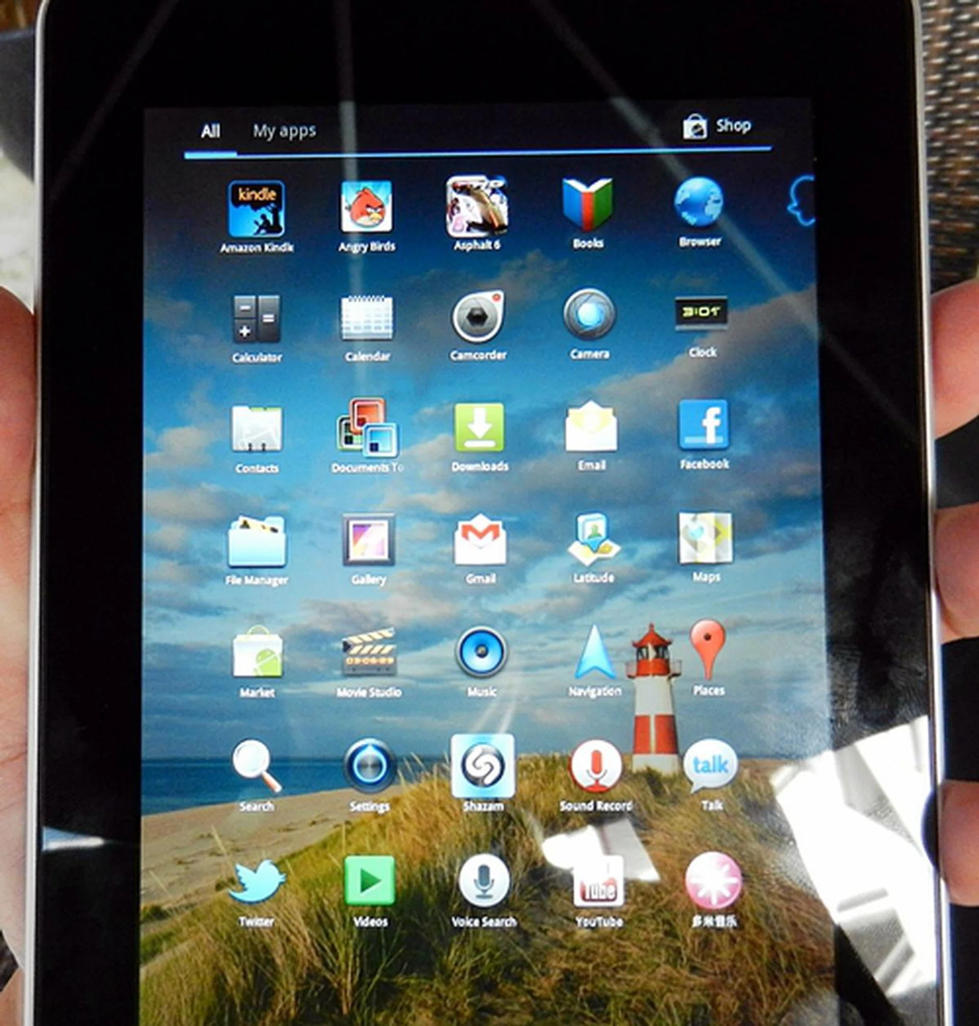The MediaPad units on display were loaded with Android 3.1, but we were informed that this would retain a similar look to what you see on the Android 3.0 / 3,1 variants.