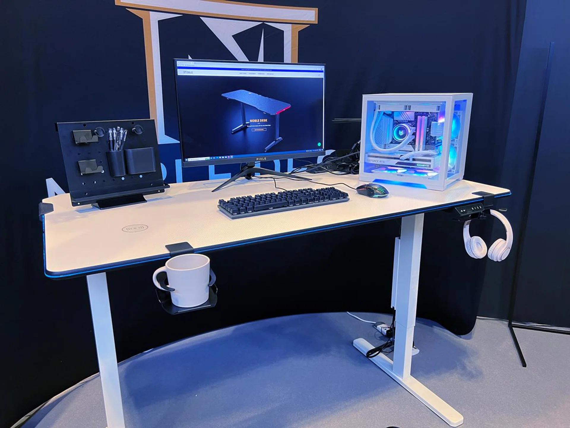 Noble Desk Duke Series.