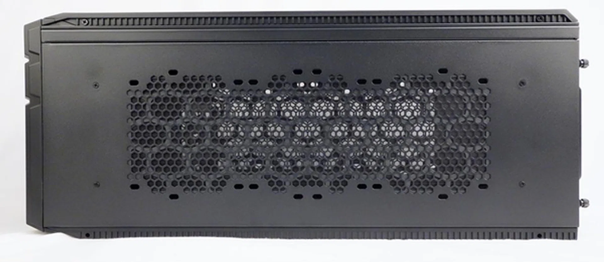 They also support a single 120-/140-/240-/280-/360mm radiator for liquid cooling systems.
