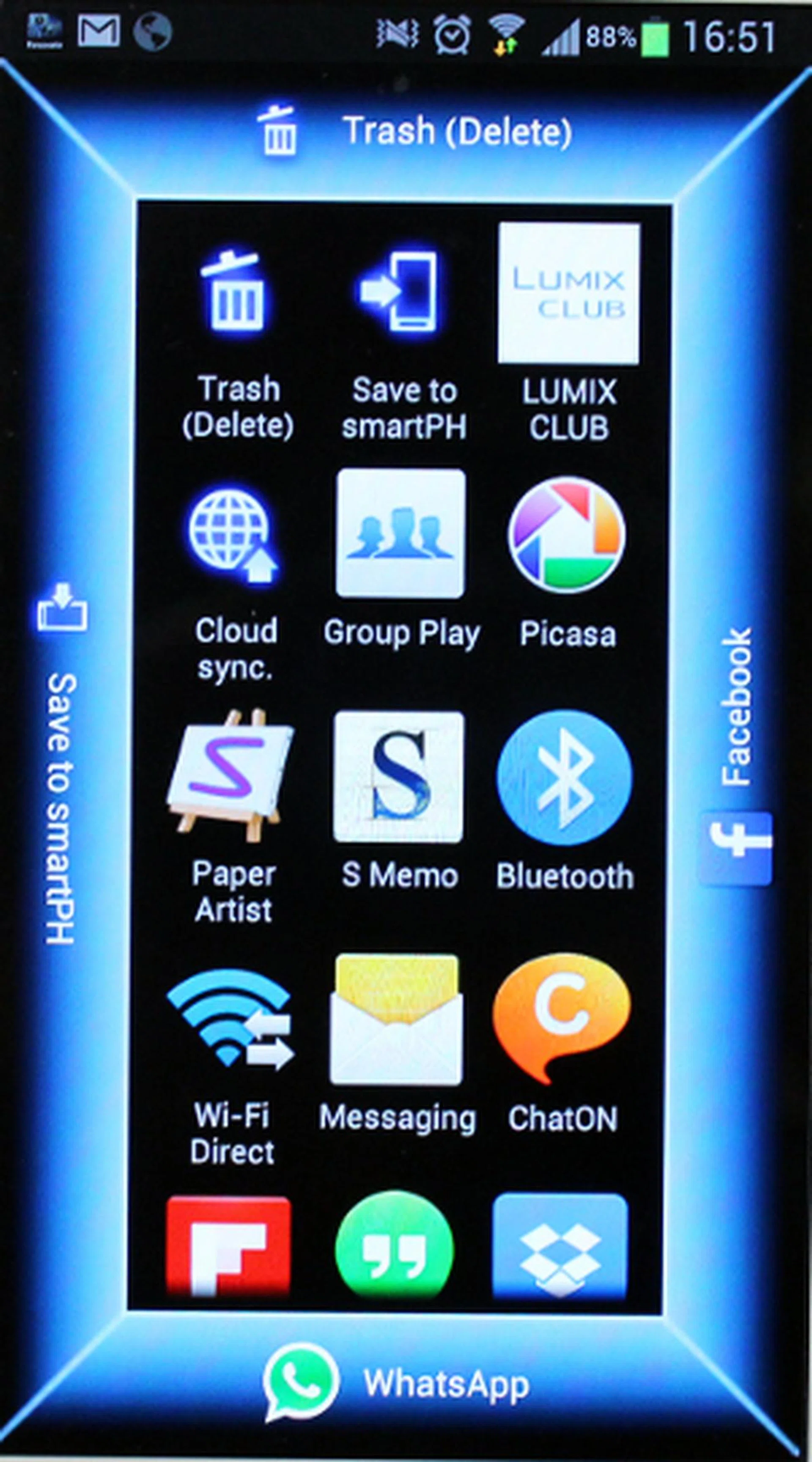 As you can see, we have assigned WhatsApp and Facebook shortcuts to the sharing screen within the Panasonic Lumix app. All you need to do is browse to find your preferred image from the camera via the Lumix app in on your phone, keep your finger on the image and this screen with sharing services will pop up, after which you can drag the image to the respective shortcut to invoke the corresponding service. 