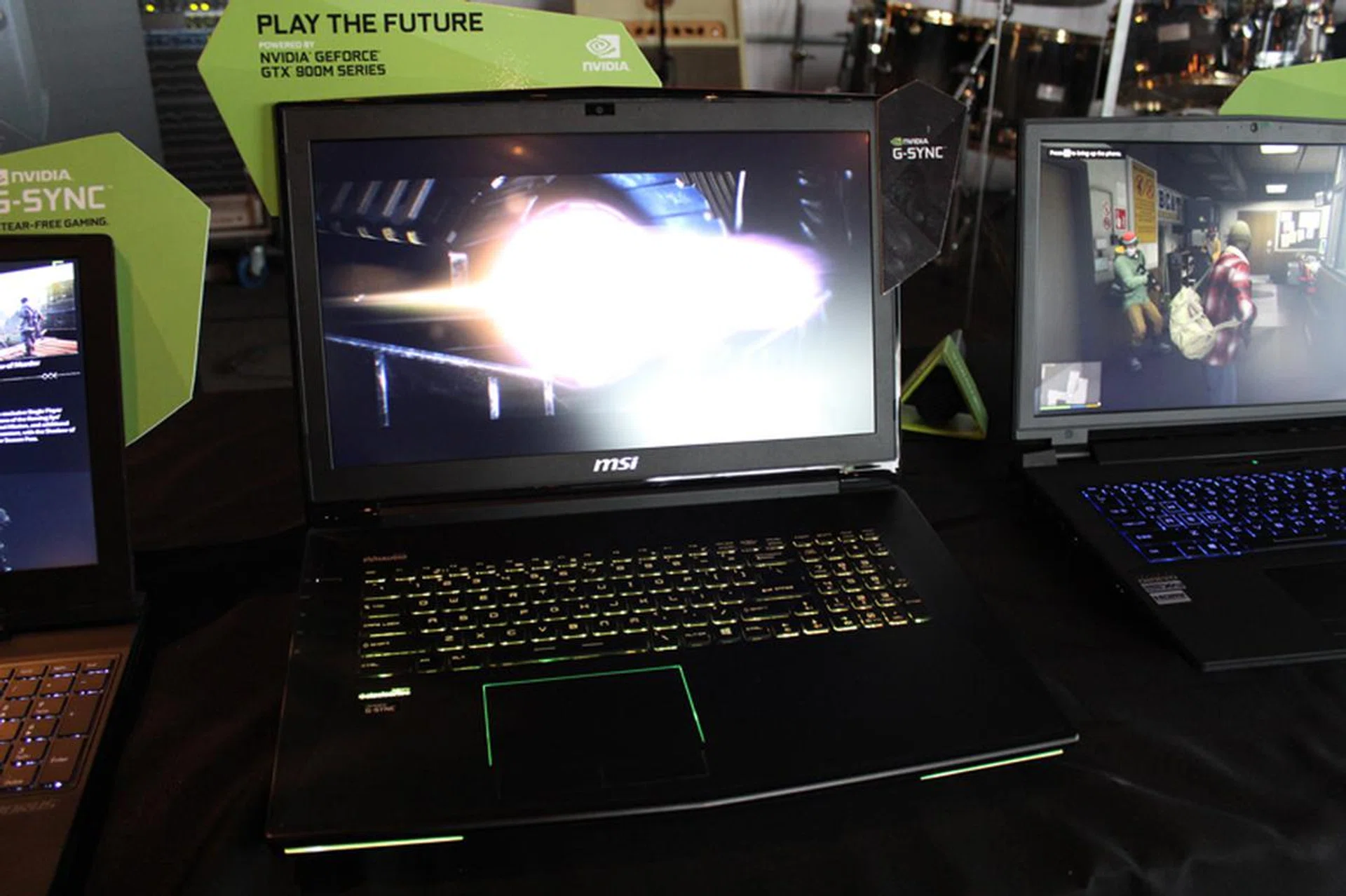 MSI GT72 G, a newer version of the MSI GT72 Dominator Pro. It packs an NVIDIA GeForce GTX 970M or 980M, is 1080p and is 17.3-inch.