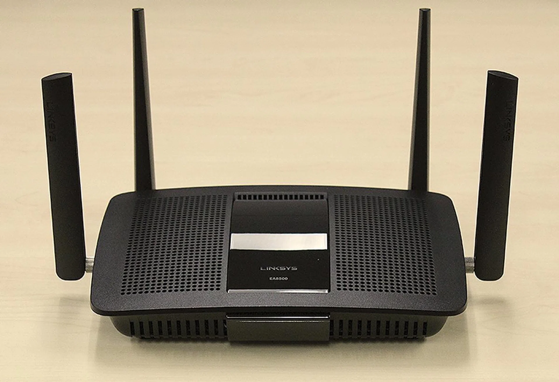 The Linksys EA8500 MaxStream AC2600 Smart Wi-Fi router is officially the first router to support new MU-MIMO technology out of the box.