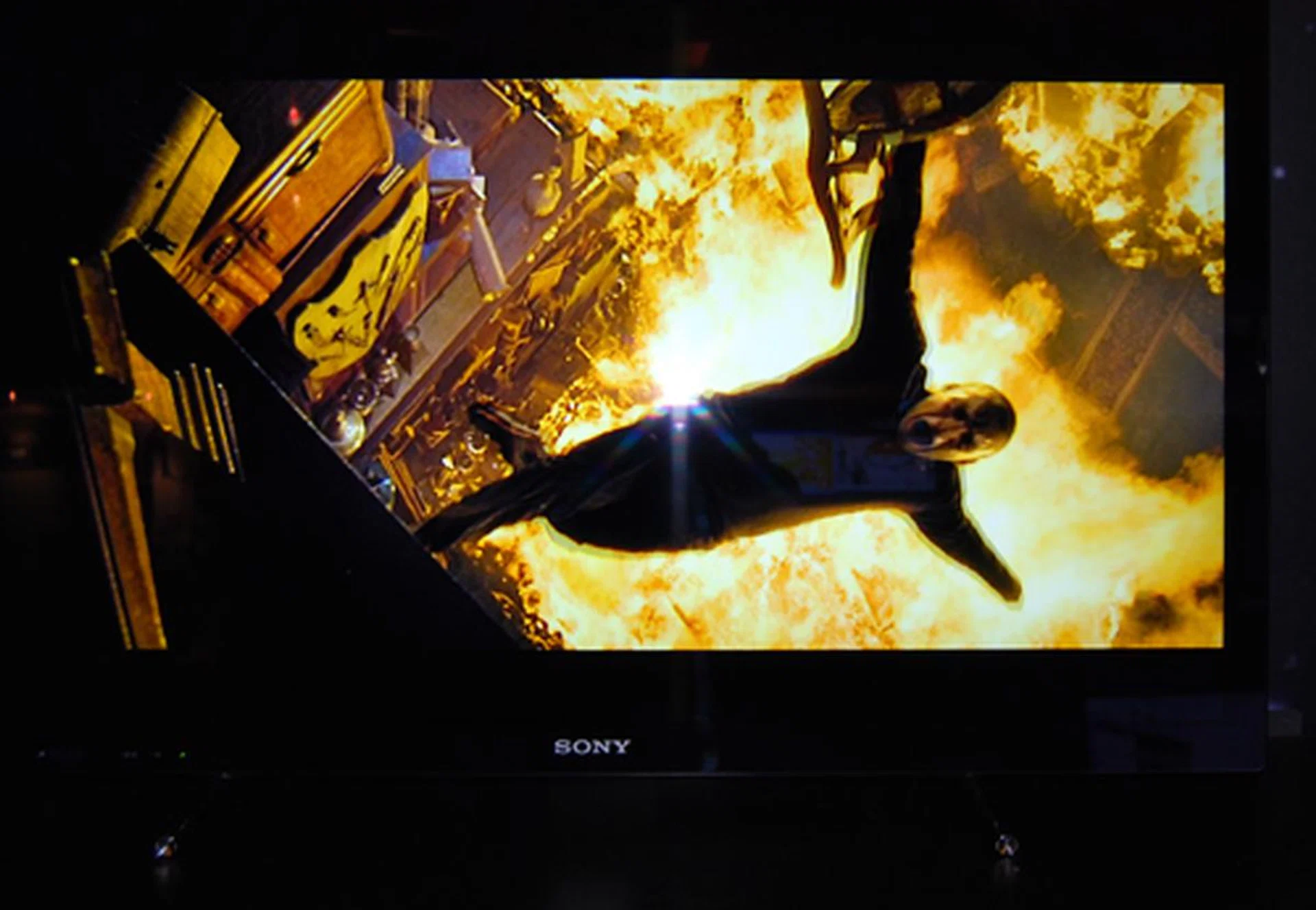 A slight step down from the HX855, the new NX650 is still expected to deliver premium performance in a smaller form factor.