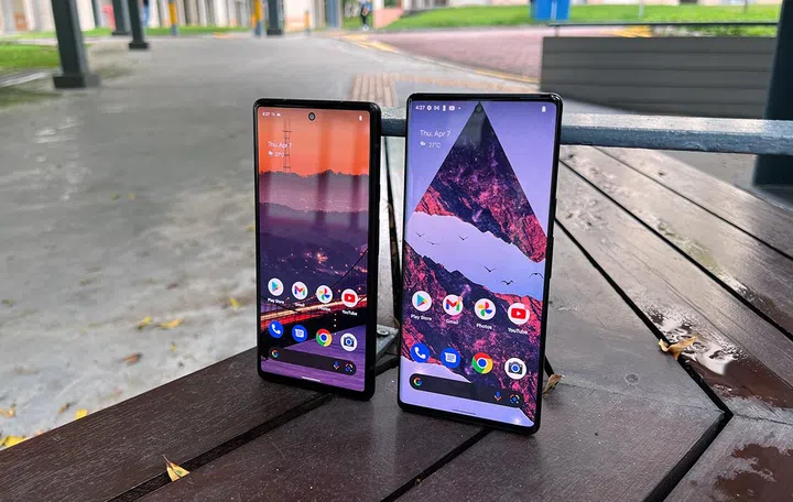 The Google Pixel 6 and Pixel 6 Pro.