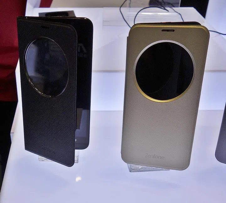 The ASUS View Flip Deluxe