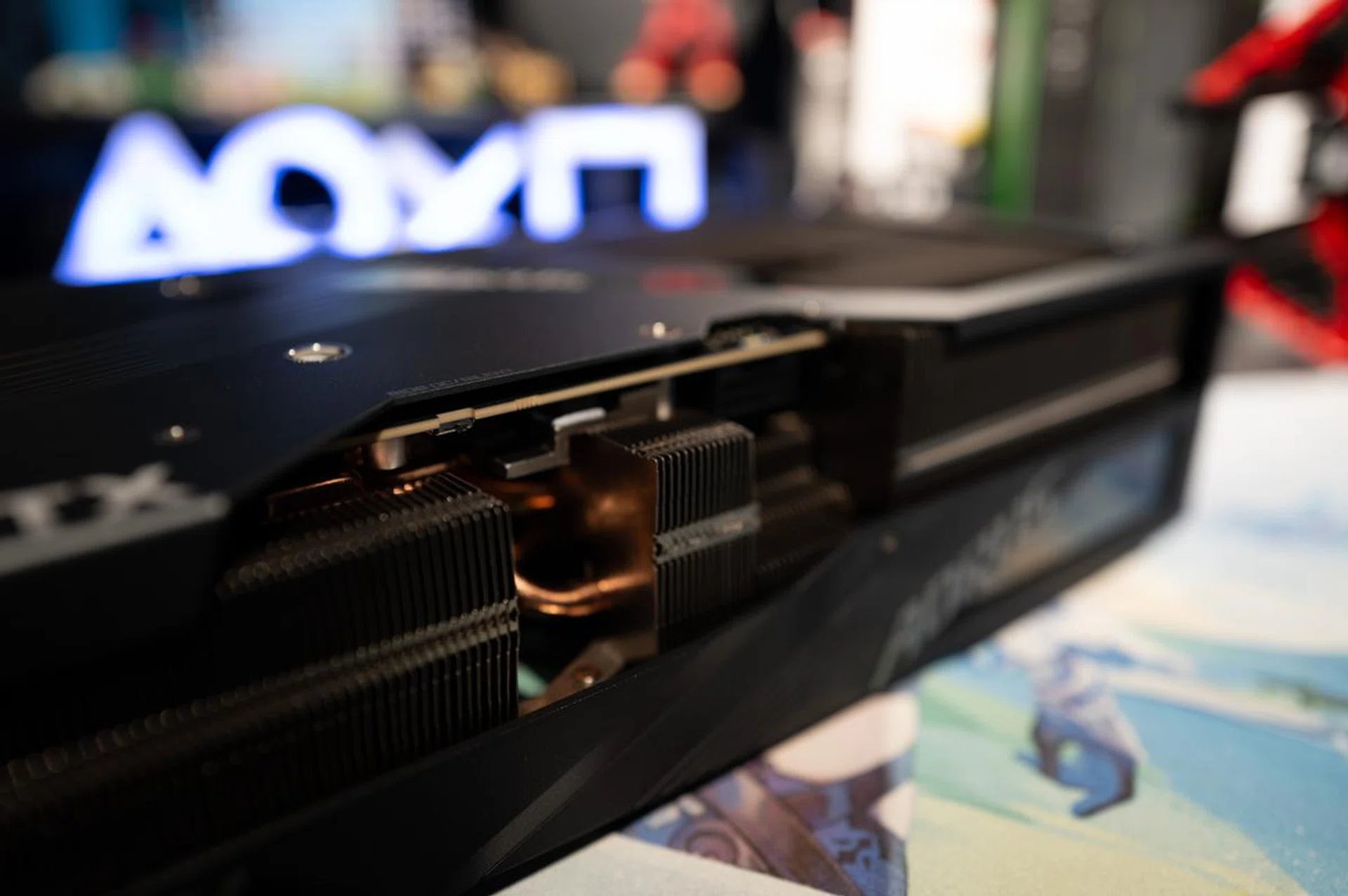 The card features a warning LED indicator if there are any power abnormalities.