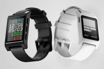 The Pebble Core Time 2 (left) and Core Duo 2 (right). Photo: Pebble