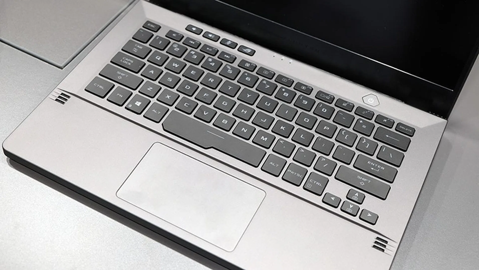 ASUS ROG Zephyrus G14