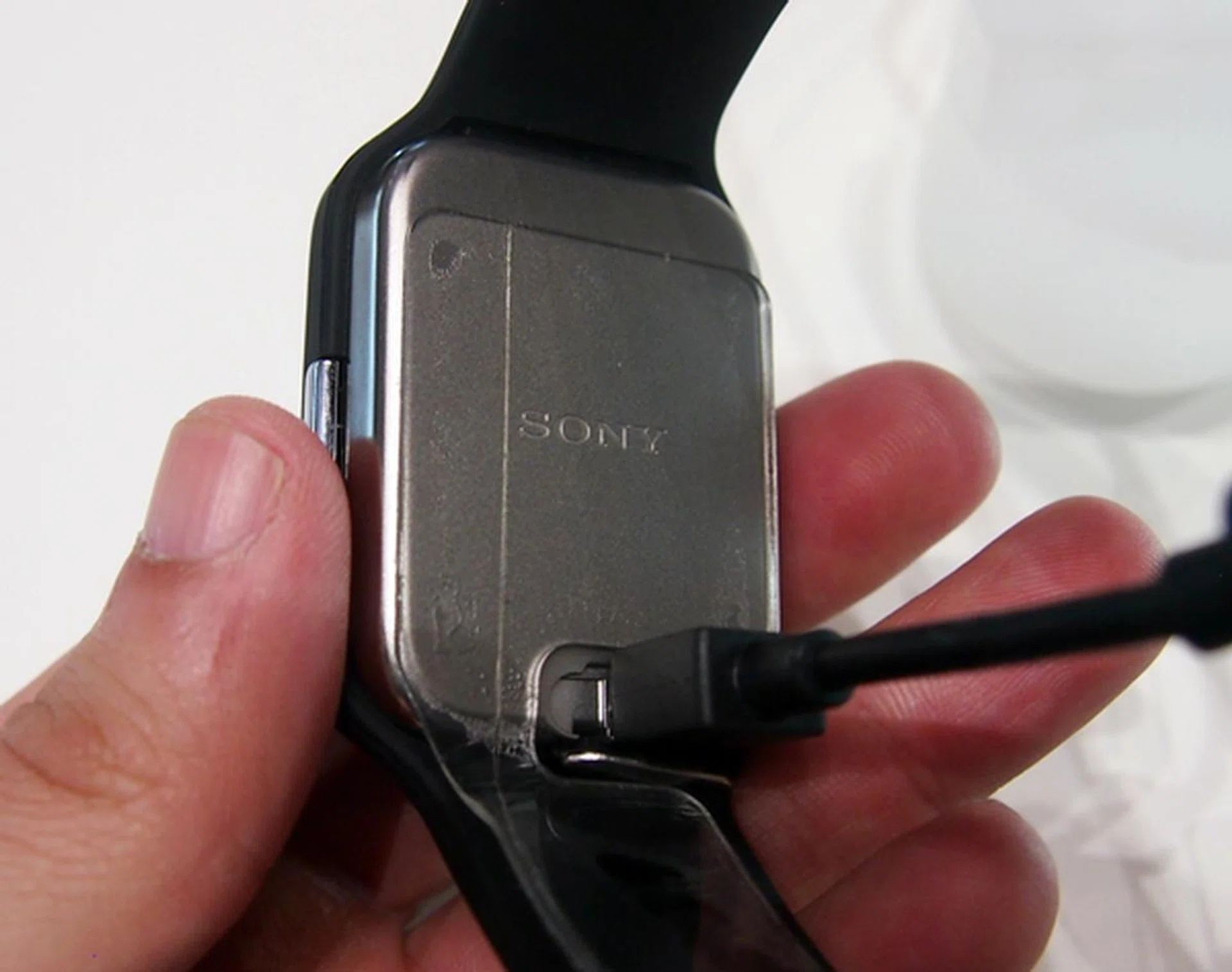 The Sony Smart Watch 3 can be charged using any micro-USB cable and has no need for a special charging cradle.