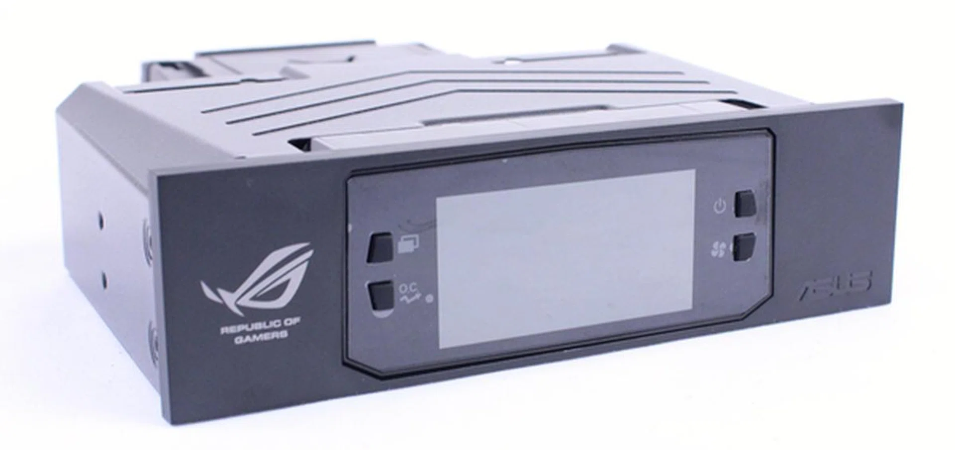 The OC Panel console's screen can be tilted such that the entire console can be slotted into a metal bracket. Following which, the bracket can be secured inside a spare 5.25-inch drive bay of a PC chassis.