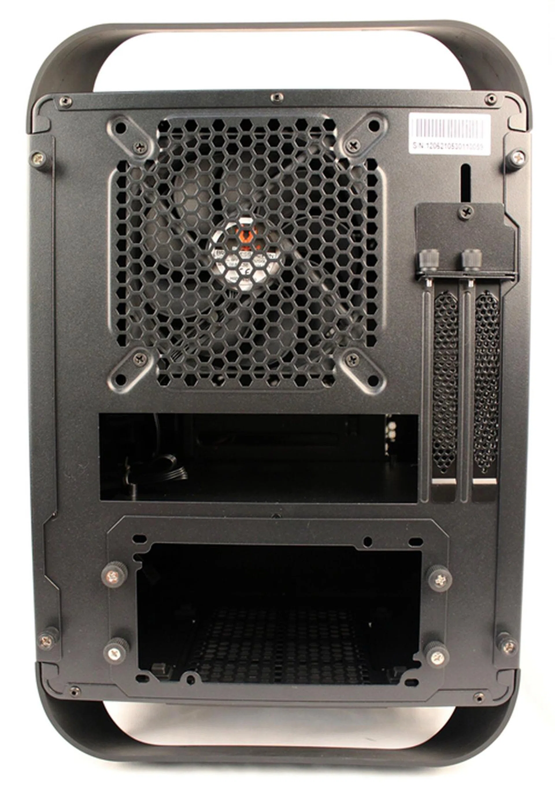 We notice that there are no rubber grommets for liquid cooling setups, which could have been a possibility given the size of the case.