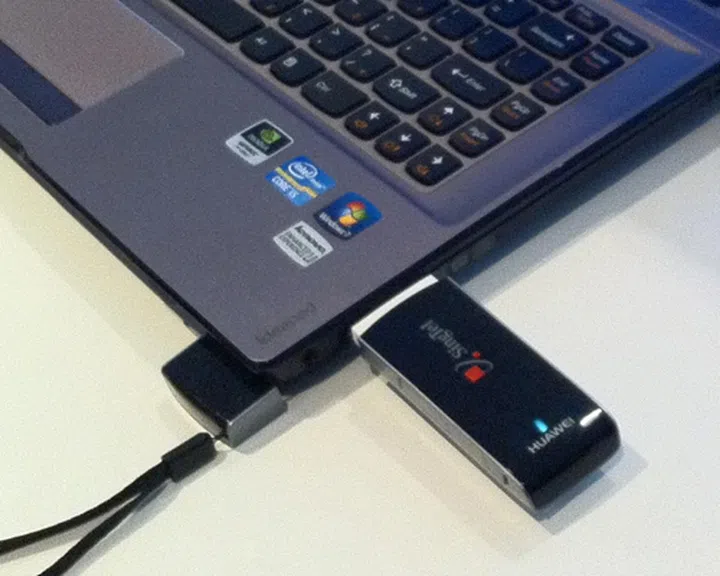 SingTel's LTE plan, with theoretical speeds of 3.4Mbps to 12Mbps, will be available from 22nd Dec at S$69.90 per month.