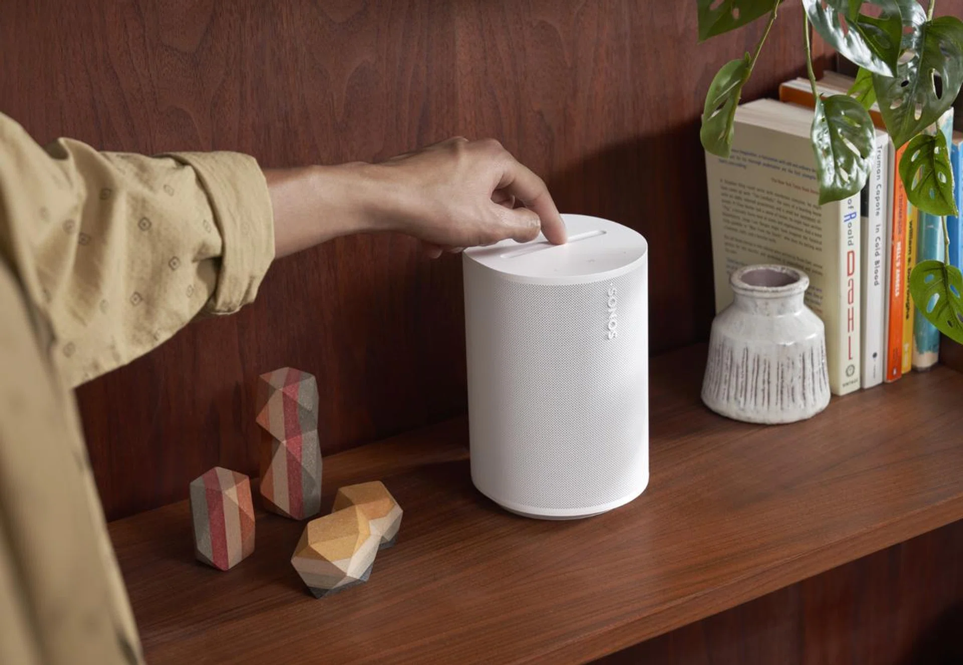 The Era 100's compact size and inoffensive styling mean it'll blend into most homes easily. (Image source: Sonos)
